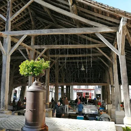 Maison Lariviere Villebois-Lavalette