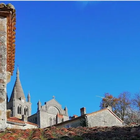 Maison Lariviere Villebois-Lavalette